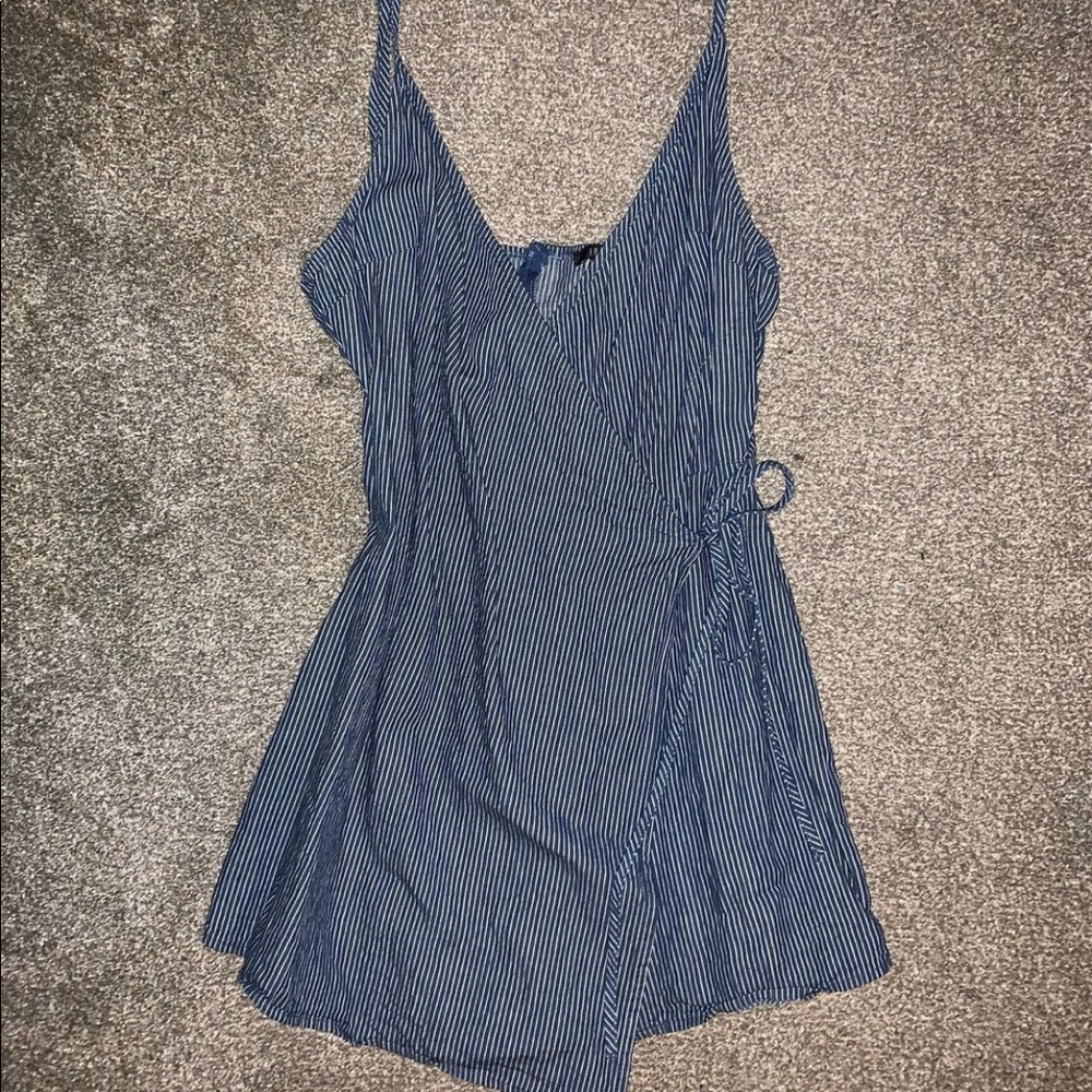 Blue & White Striped Wrap Skort Romper 
▫️Brand: Iris
▫️Size: Large
